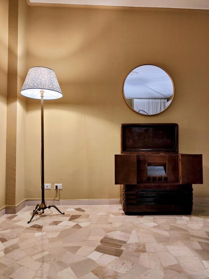 פירנצה Lilly Apartment מראה חיצוני תמונה